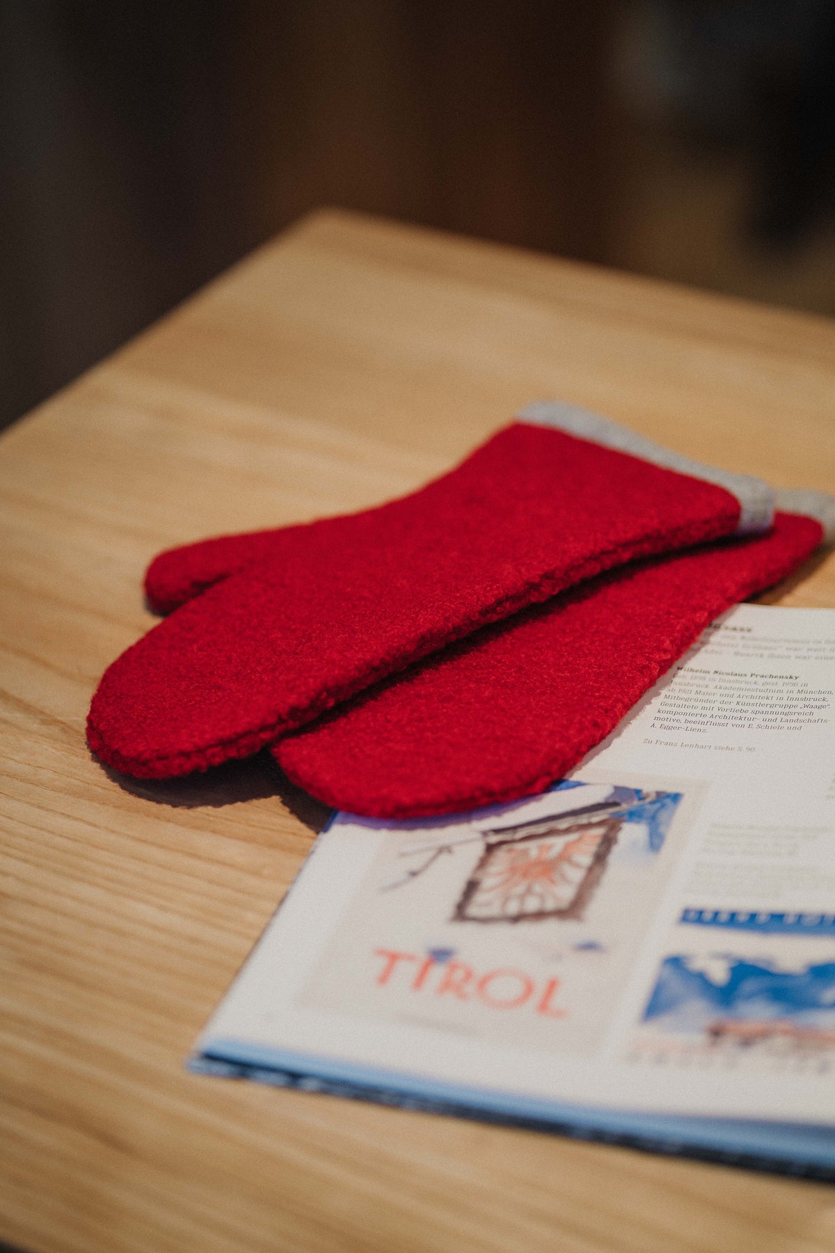 Mano Bouclé Red
